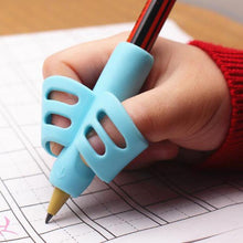 将图片加载到图库查看器,Two-Finger Pen Holder Silicone Baby Learning Writing Tool Correction Device Pencil Set Stationery 3 Piece Set Gift 2 Piece Fish