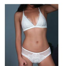 将图片加载到图库查看器,French style lace bralette bra and panties sets wireless sexy triangle cup small chest female underwear sets