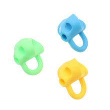 将图片加载到图库查看器，Two-Finger Pen Holder Silicone Baby Learning Writing Tool Correction Device Pencil Set Stationery 3 Piece Set Gift 2 Piece Fish
