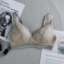 将图片加载到图库查看器，Women Sexy No Steel Ring Wire Free Bra Lace Floral Briefs Underwear Triangle Cup Bra Set
