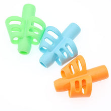 将图片加载到图库查看器，Two-Finger Pen Holder Silicone Baby Learning Writing Tool Correction Device Pencil Set Stationery 3 Piece Set Gift 2 Piece Fish
