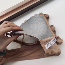 将图片加载到图库查看器，Front Closure Exquisite Bras for Women Push Up Bra Wire Free Brassiere Cup Convenient Lingerie Soft Sexy Lace Guarding Breasts
